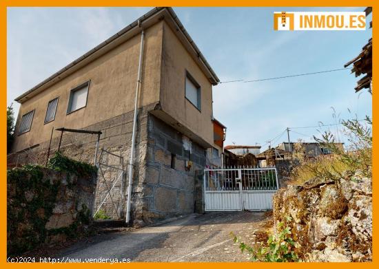  CASA CON TERRENO Y DOS CONSTRUCCIONES DE PIEDRA EN MUIÑOS - ORENSE 