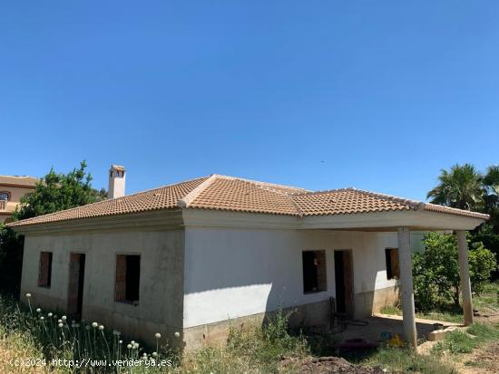 UNA CASA RURAL CON TERRENO PARA FINALIZAR PROYECTO. - MALAGA