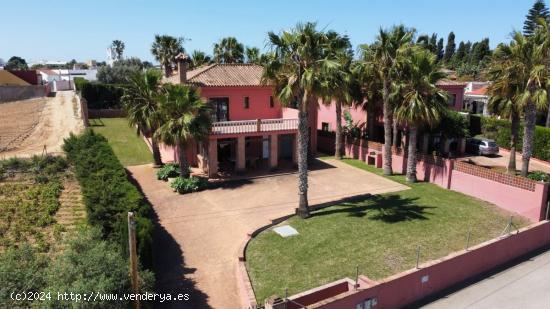 Preciosa casa cerca del centro de Conil de la Frontera - CADIZ