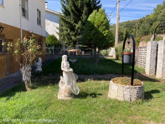 RESIDENCIA EN PLENA MONTAÑA LEONESA CON GRAN FINCA - LEON