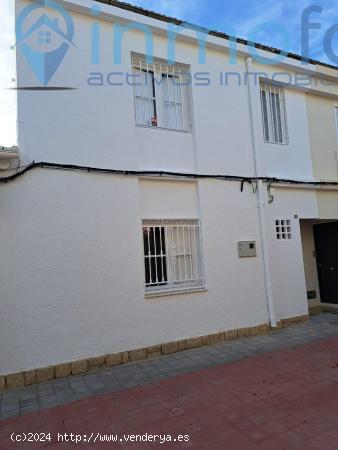 VENTA DE CASA RECIEN REFORMADA EN CATRAL ZONA CENTRO - ALICANTE