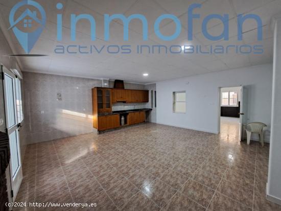 VENTA DE CASA RECIEN REFORMADA EN CATRAL ZONA CENTRO - ALICANTE