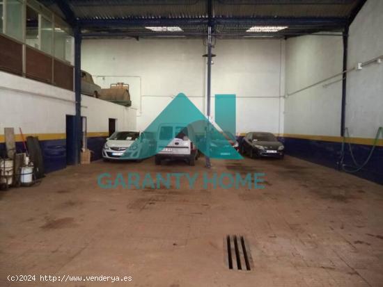 Se vende o alquila Nave Industrial en Carretera de Mérida - CACERES