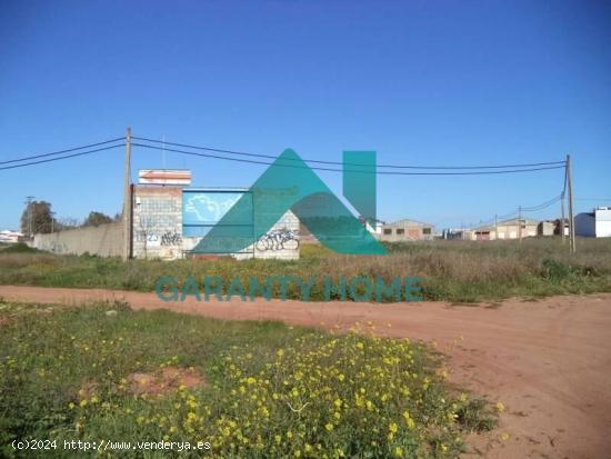  Se vende Terreno Urbanizable en zona La Cañada - CACERES 