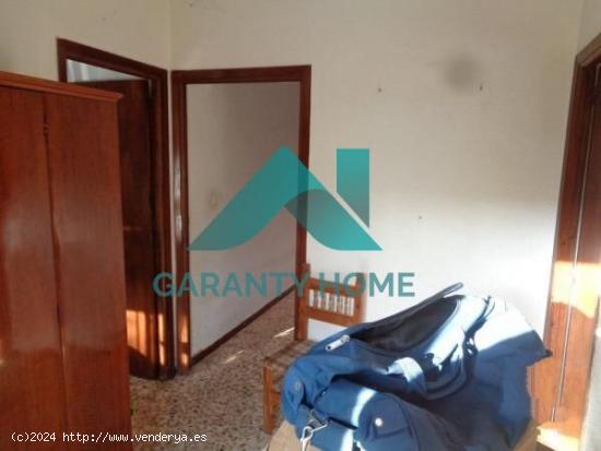 SE VENDE CASA en AGUAS VIVAS - CACERES