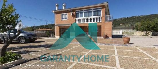 SE VENDE PRECIOSO CHALET EN SIERRA DE FUENTES - CACERES