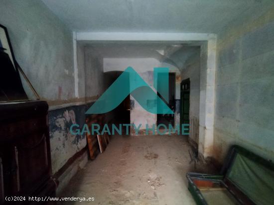 Se vende edificio en Parte Antigua - CACERES