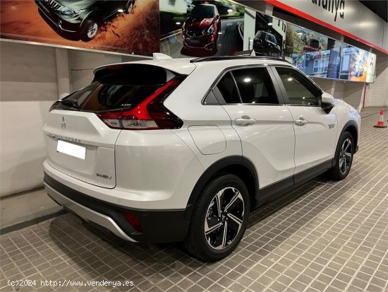 Se Vende MITSUBISHI Eclipse Cross 2.4 PHEV Kaiteki Auto 4WD