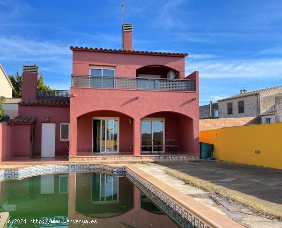  Unifamiliar adosada en venta  en Torroella de Fluvià - Girona 