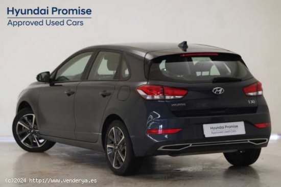 Hyundai i30 ( 1.5 DPI Klass SLX 110 )  - Pamplona