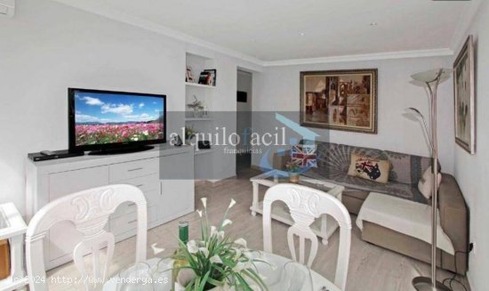 SE ALQUILA ESTUPENDO PISO DE 2 HABITACIONES EN MARBELLA CENTRO ! LARGA TEMPORADA