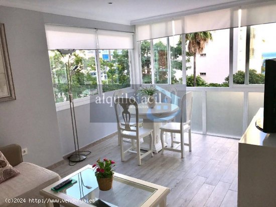 SE ALQUILA ESTUPENDO PISO DE 2 HABITACIONES EN MARBELLA CENTRO ! LARGA TEMPORADA