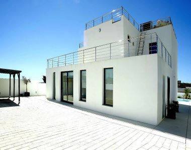 ESTUPENDA VILLA  TURISTICA CON VISTAS CERCA DE IBIZA ( Precio semanal)