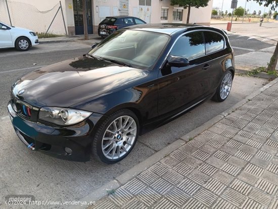 BMW Serie 1 120D de 2007 con 218.000 Km por 8.500 EUR. en Sevilla