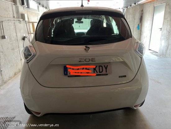 Renault Zoe INTENS 40 R90  68KW de 2017 con 124.000 Km por 9.000 EUR. en Madrid