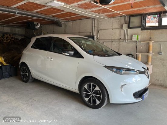 Renault Zoe INTENS 40 R90  68KW de 2017 con 124.000 Km por 9.000 EUR. en Madrid