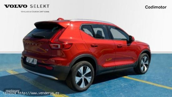 Volvo XC40 XC40 Core, T2 automatico, Gasolina de 2023 con 28.050 Km por 33.990 EUR. en Sevilla