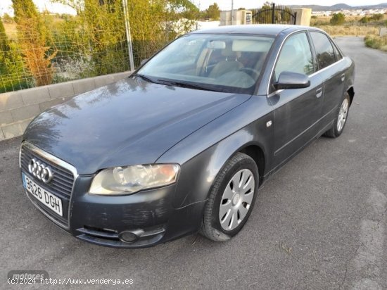 Audi A4 2.0 140CV de 2005 con 318.000 Km por 3.300 EUR. en Valencia