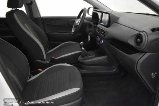 Hyundai i10 1.0 MPI Klass de 2023 con 12.329 Km por 13.990 EUR. en Sevilla