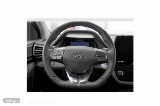 Hyundai Ioniq 100kW Tecno de 2022 con 31.000 Km por 26.990 EUR. en Sevilla