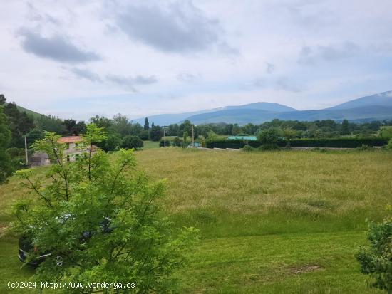 Casa con cuadra y desván en Ampuero - CANTABRIA