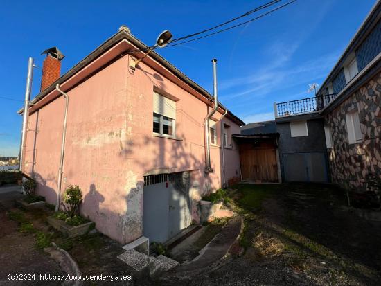 Casa en Fuentes Nuevas con terreno, garaje y bodega - LEON