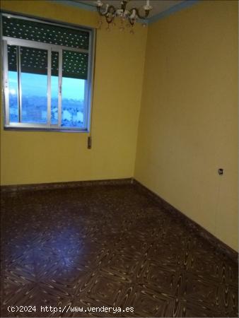 VIVIENDA PARA REFORMAR EN ZONA ALTA - LEON