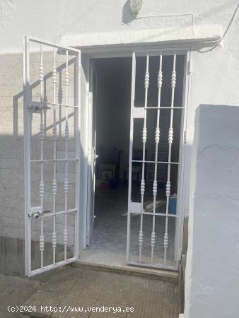 INTERESANTE OPORTUNIDAD!!! VIVIENDA EN CASCO ANTIGUO DE MEDINA SIDONIA - CADIZ