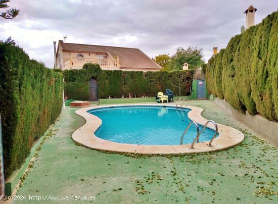 Fantástico chalet independiente de una sola planta en Haygon-San Vicente - ALICANTE