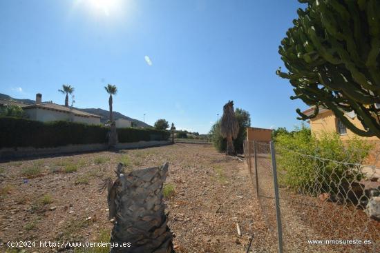 Parcela urbana en Urb. Montepinar, Orihuela. Parcela de 868 m2. de superficie a dos calles,. - ALICA