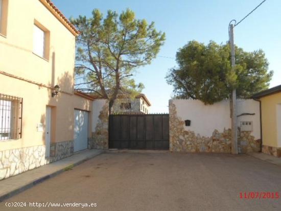 Se ALQUILA casa rural , ideal para los amantes de los caballos consultar precios - CUENCA