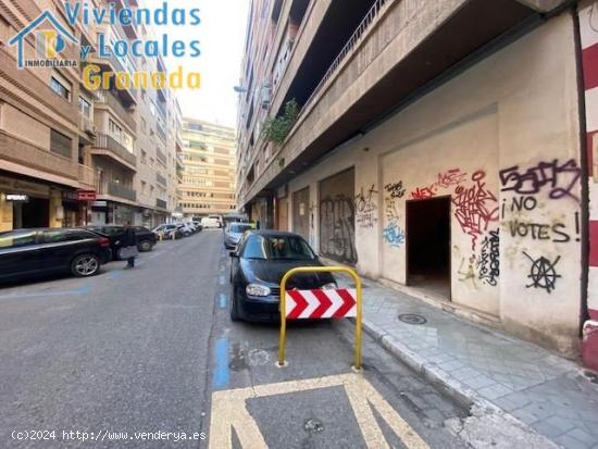 Gran local comercial en alquiler entre Plaza de Gracia y Recogidas - GRANADA