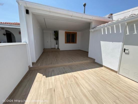 BUNGALOW ADOSADO TOTALMENTE REFORMADO SIN VECINOS ARRIBA - ALICANTE