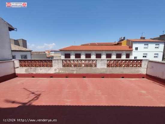 CASA JUNTO A CALE EMILIO CASTELAR - CIUDAD REAL