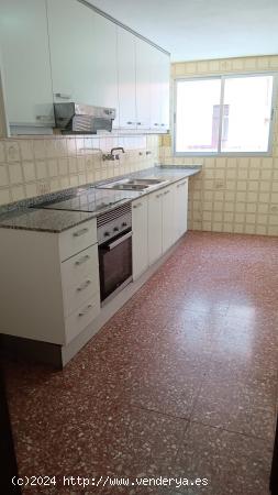 PISO EN VENTA EN CALLE CARTEROS, VALENCIA, JESÚS - VALENCIA