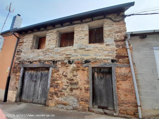  BONITA CASA  DE PIEDRA CON PATIO EN MATACHANA - LEON 