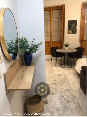 CT/ Precioso apartamento amueblado en pleno centro de Granada. - GRANADA