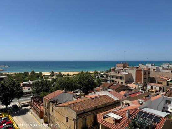 Bonito y amplio piso con vistas al mar en Arenys de mar. - BARCELONA