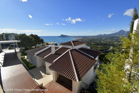 NUEVA VILLA DE LUJO EN ALTEA HILLS CON VISTAS AL MAR - ALICANTE