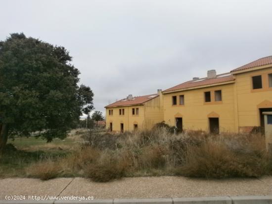 VENTA DE CHALETS Y PARCELAS EN OTERO DE HERREROS - SEGOVIA