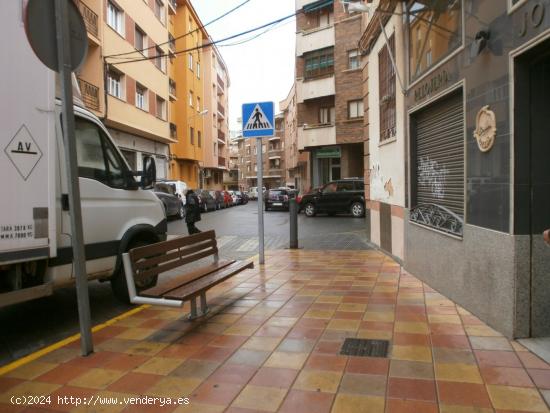 Se vende local comercial - SEGOVIA