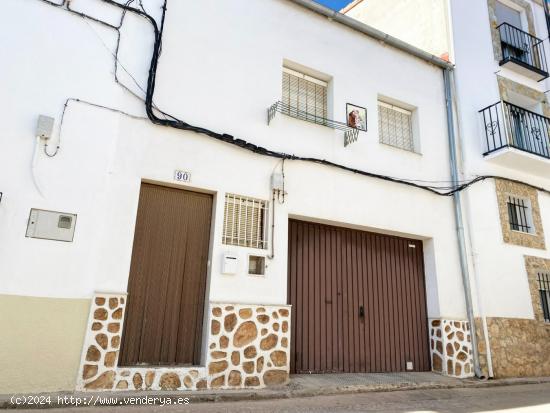 CASA EN VENTA EN ENGUIDANOS - CUENCA