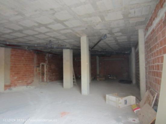 LOCAL COMERCIAL DE 150 M2 EN LA HOYA - MURCIA