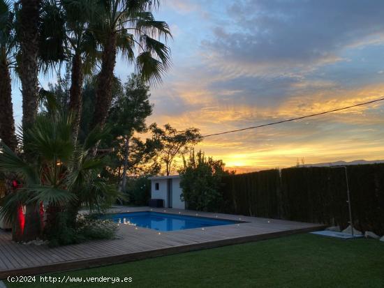 CHALET 135M2 / 3 HABS / 3BAÑOS / PISCINA / JACUZZI / DOMOTICA - ALICANTE