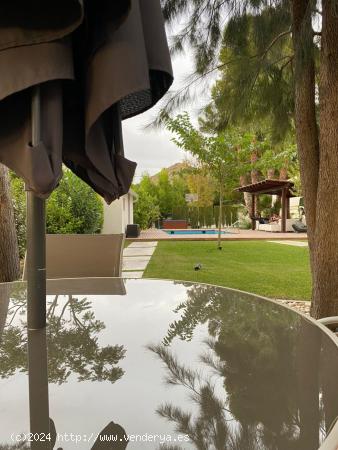 CHALET 135M2 / 3 HABS / 3BAÑOS / PISCINA / JACUZZI / DOMOTICA - ALICANTE