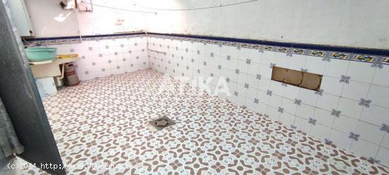  CASA EN VENTA EN ZONA MUY TRANQUILA - VALENCIA 