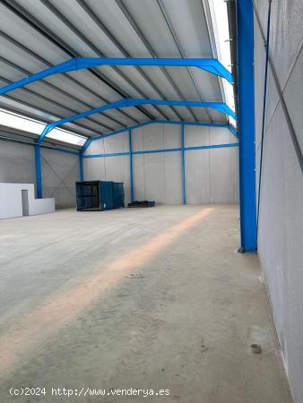 ¡NAVE INDUSTRIAL A ESTRENAR DE 1200M2! - MURCIA