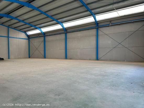 ¡NAVE INDUSTRIAL A ESTRENAR DE 1200M2! - MURCIA