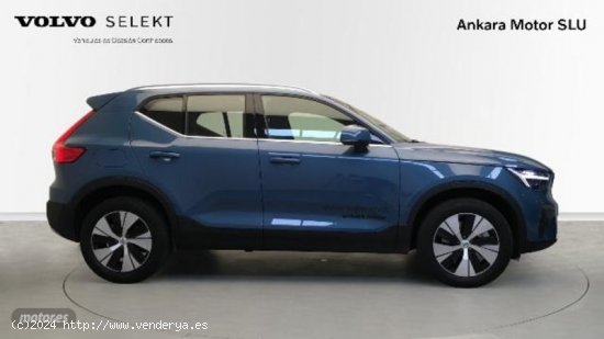 Volvo XC40 Recharge Core, T4 plug-in hybrid,Electrico/Gasolina, Bright de 2023 con 25.000 Km por 44.