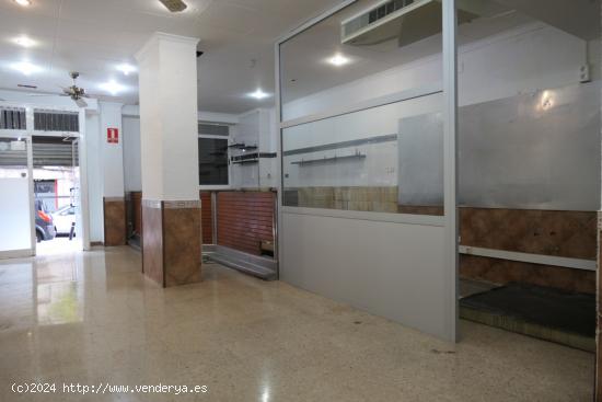 Local comercial en Viladecans - BARCELONA